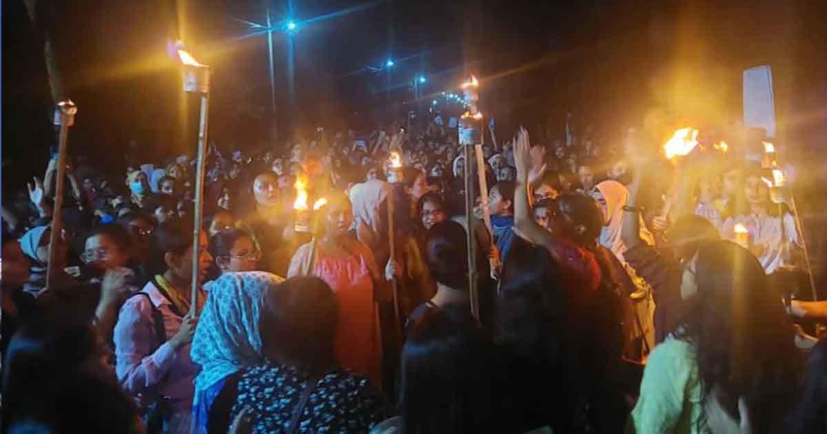 সংযুক্ত ছবি